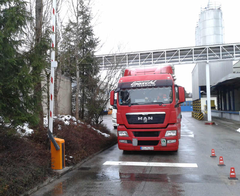 Lkw-Ausfahrt