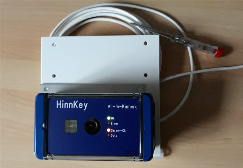 ANPR-Kamera HinnKey HinnKey auf Montageblech montiert